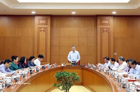 Top leader asks for sports development to build national strength